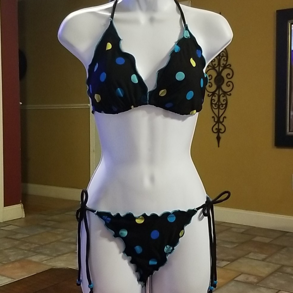 🌺Venus Bikini Black w/ Blue Polka dots